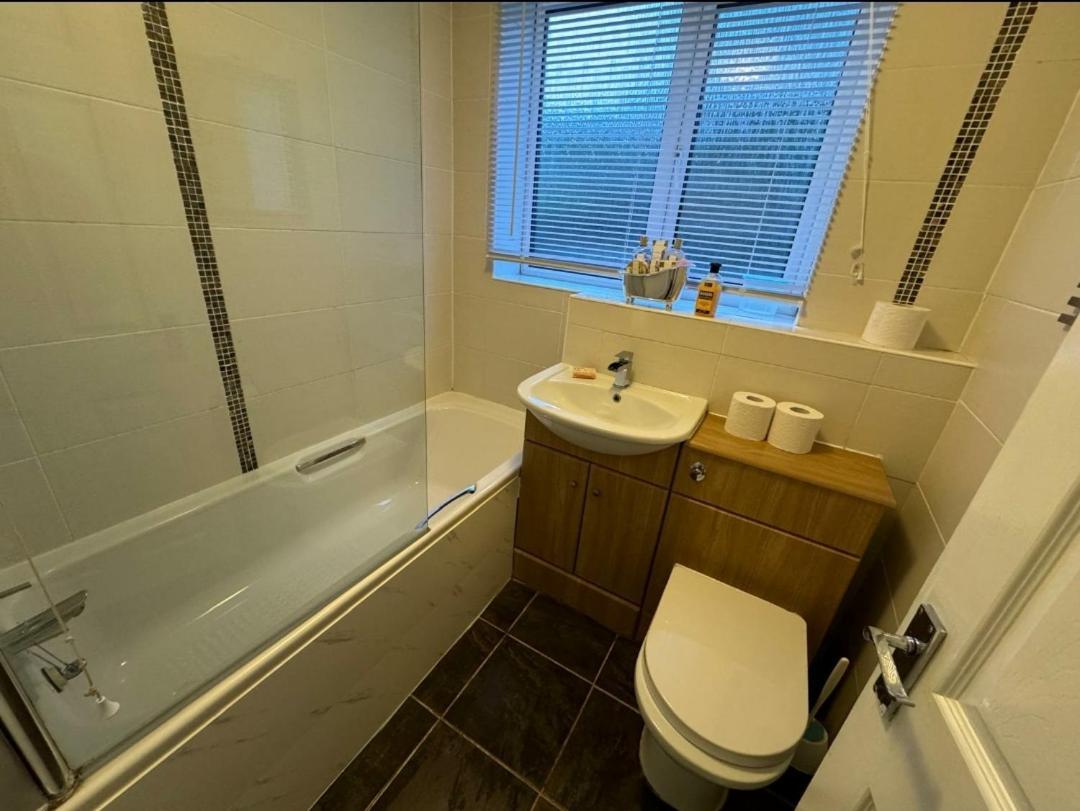 Lovely 2-Bed Apartment In Knowle Solihull Exterior photo